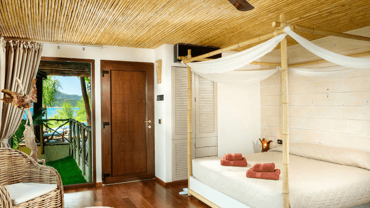 Gloria Maris Hotel Suites & Villas